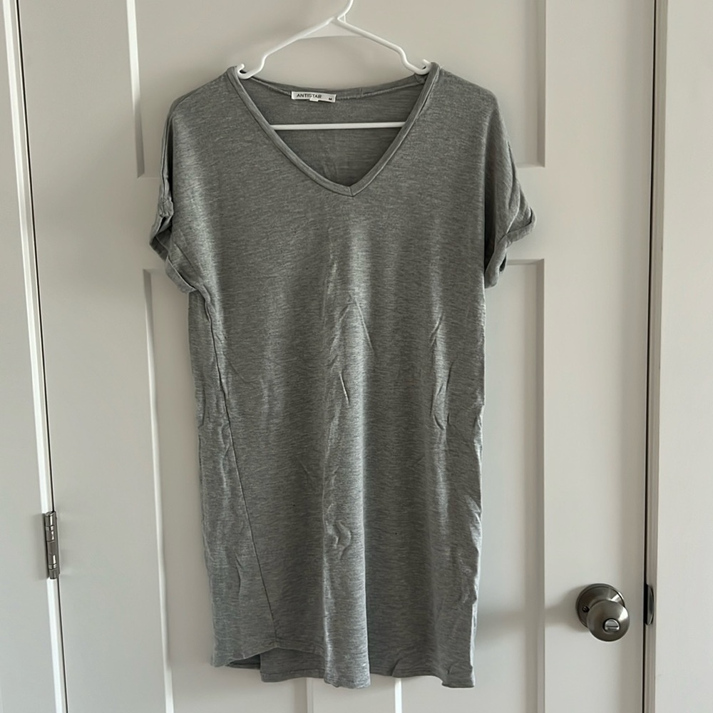 T-shirt dress l